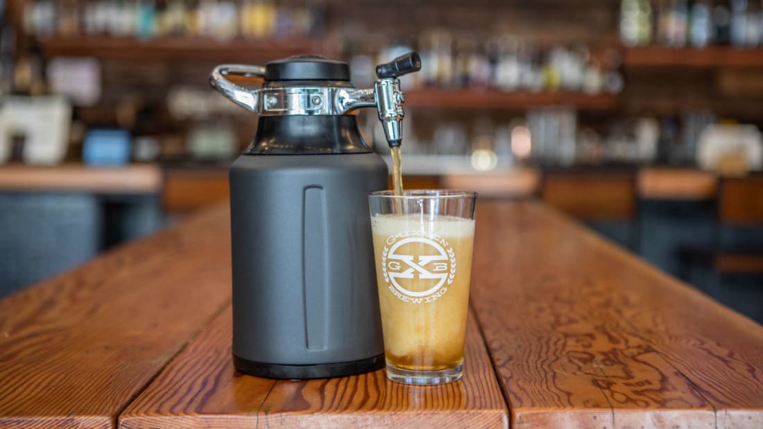 GrowlerWerks uKeg Go 64オンス　新品未使用 Amazon.com: GrowlerWerks uKeg Go Carbonated Growler Beer