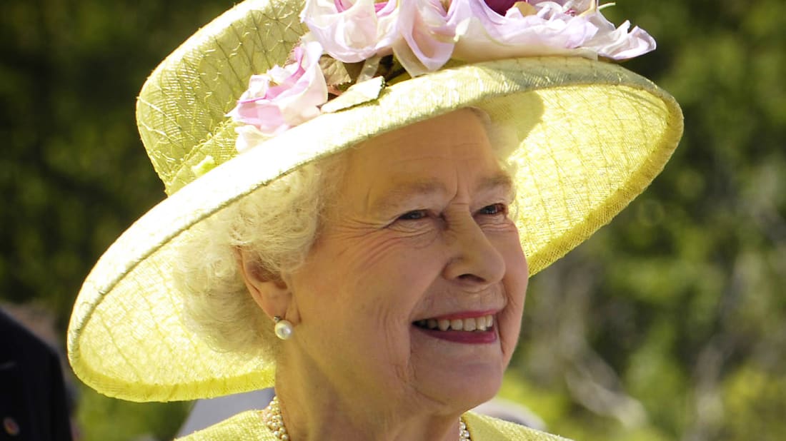 ブルボン・キーホルダー「Queen Elizabeth Dry Gin」 QUEEN ELIZABETH ジン レア ブルボンキーホルダー | ブルボン