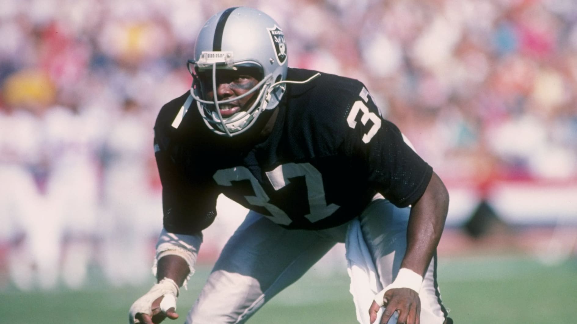 OAKLAND, CA - CIRCA 1980's: Defensive back Lester Hayes of the