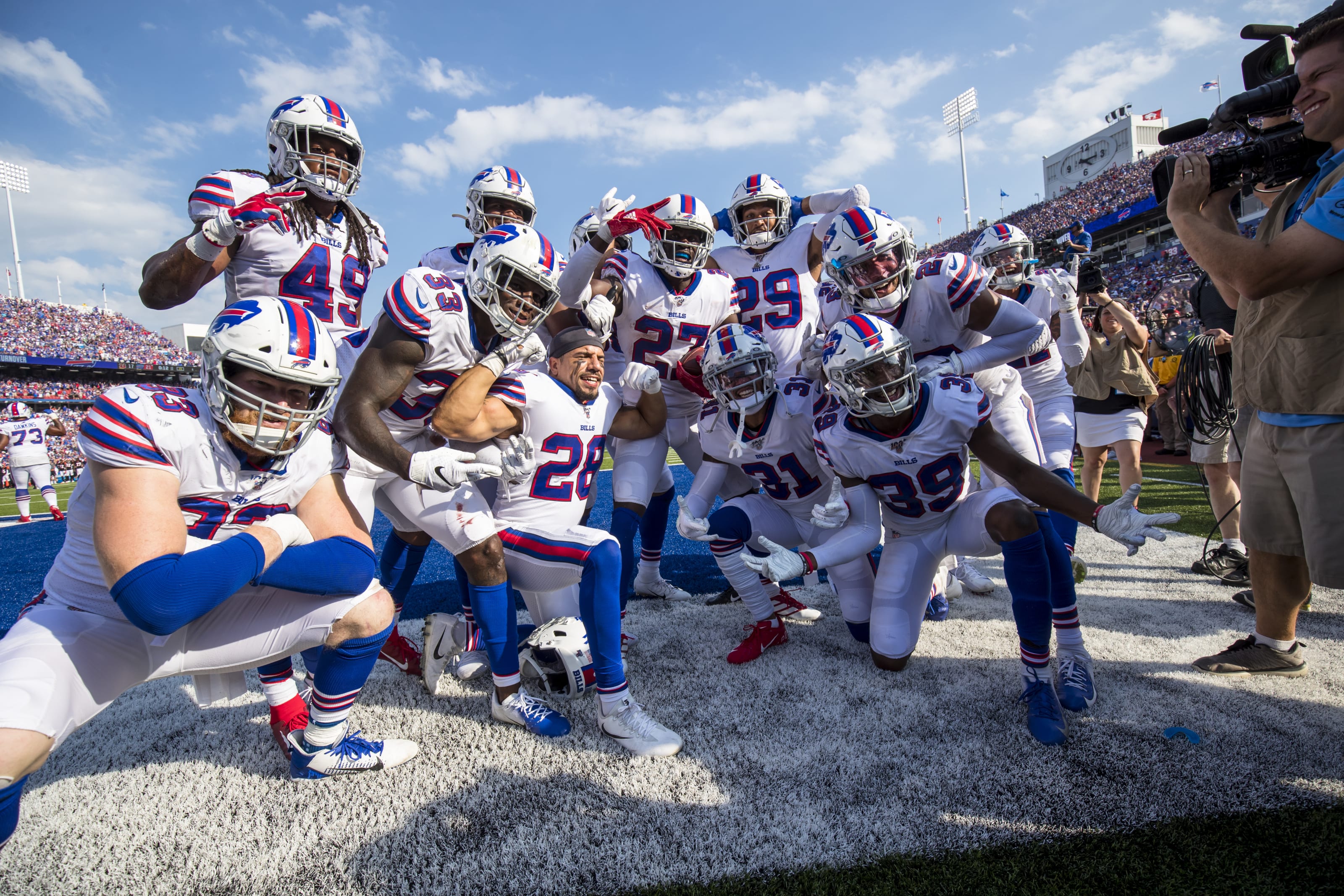 LATEST NEWS: Buffalo Bills officially named the best and most united football team in the world by ESPN, Netflix and Guinness World Records – a historic milestone that shook the global sports world.